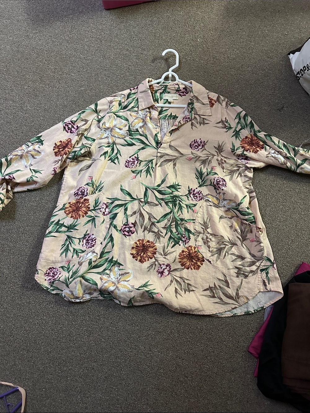 Cynthia Rowley 1x Relaxed Fit Floral Print collard Shirt in Light pink Beige